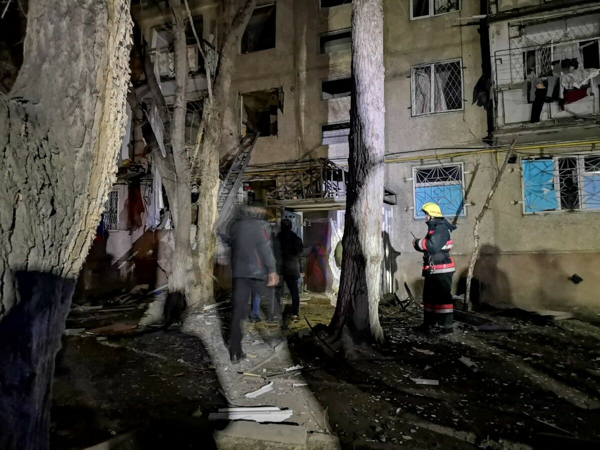 От взрыва в таразской многоэтажке пострадало 15 квартир – Фото №4 От взрыва в таразской многоэтажке пострадало 15 квартир – Фото №4