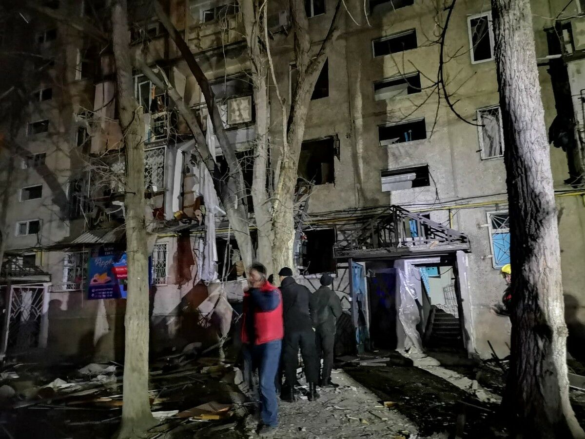 От взрыва в таразской многоэтажке пострадало 15 квартир – Фото №2 От взрыва в таразской многоэтажке пострадало 15 квартир – Фото №2