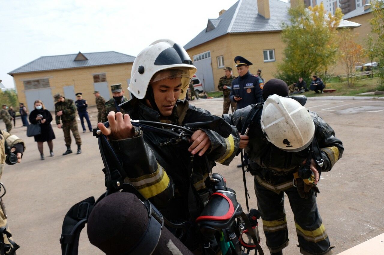 Помогать не пытаются - снимают на мобильник – Фото №13 Помогать не пытаются - снимают на мобильник – Фото №13
