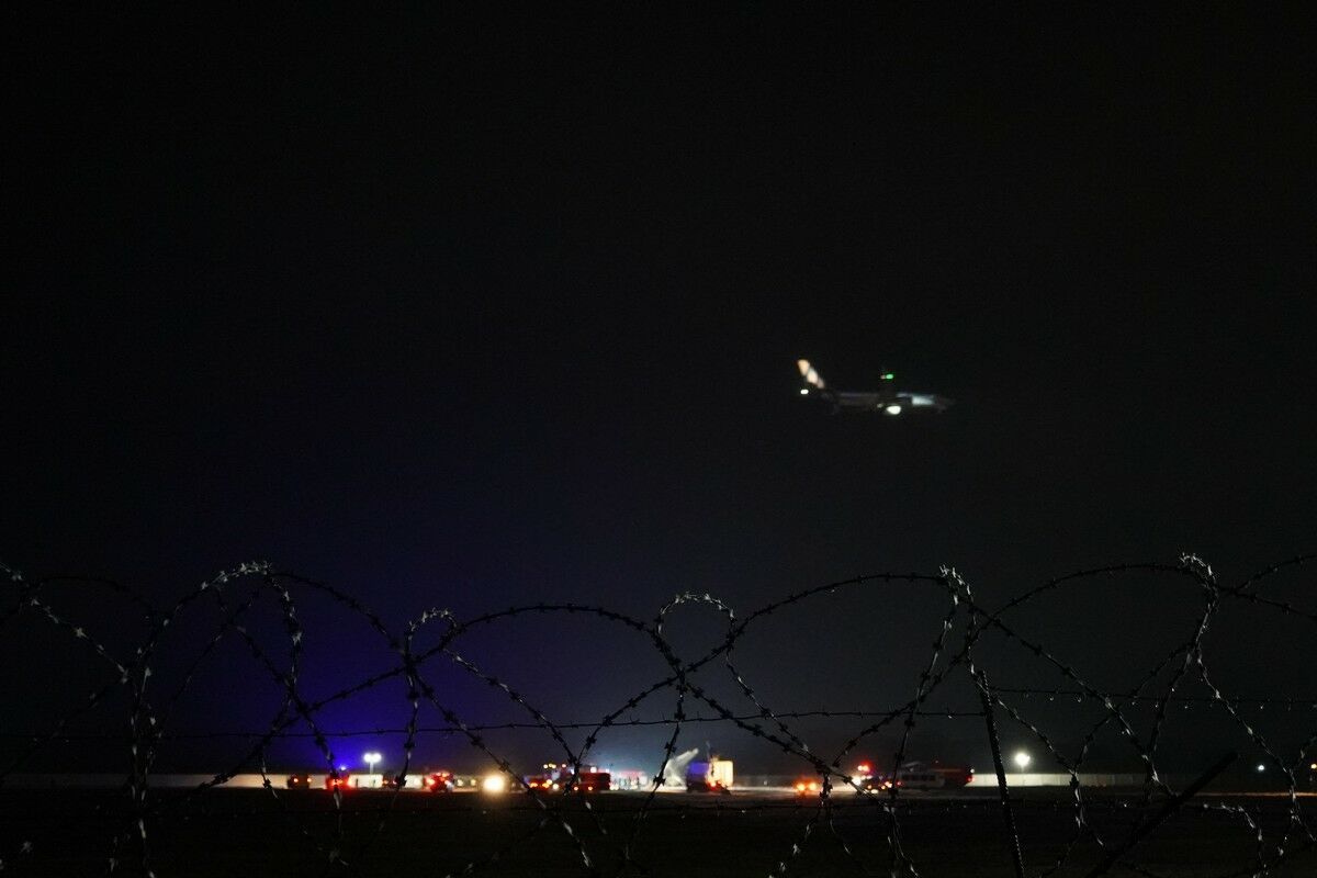ЧП с военным самолетом в аэропорту Алматы, есть жертвы (видео) – Фото №2 ЧП с военным самолетом в аэропорту Алматы, есть жертвы (видео) – Фото №2