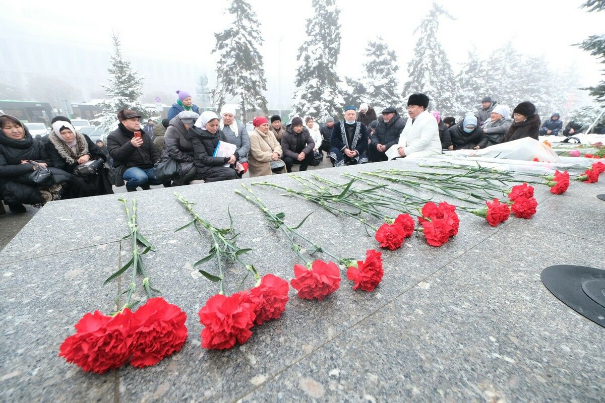 В Алматы почтили память жертв январских событий – Фото №12 В Алматы почтили память жертв январских событий – Фото №12