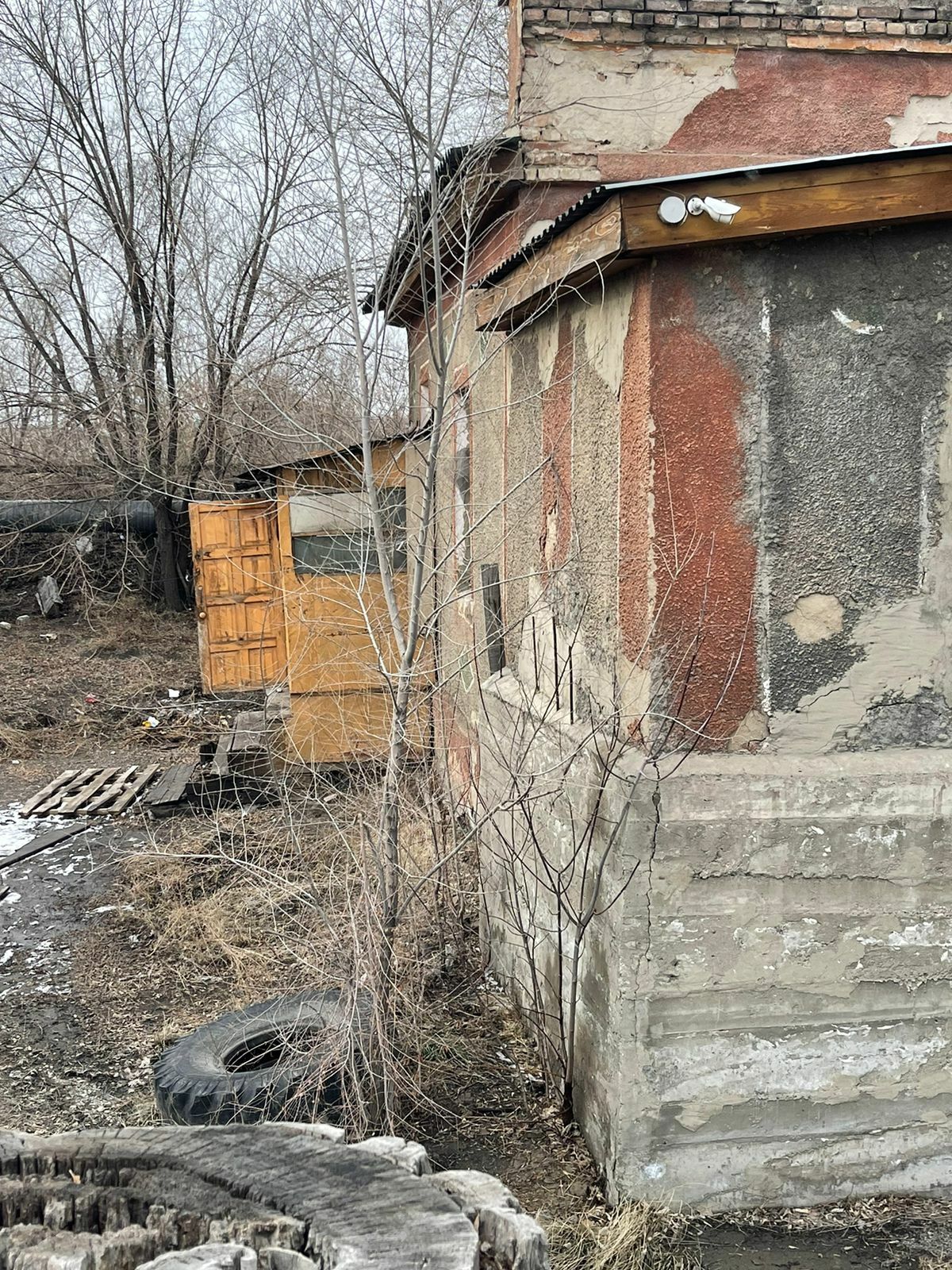 Греко-римская борьба на жутких развалинах – Фото №1 Греко-римская борьба на жутких развалинах – Фото №1
