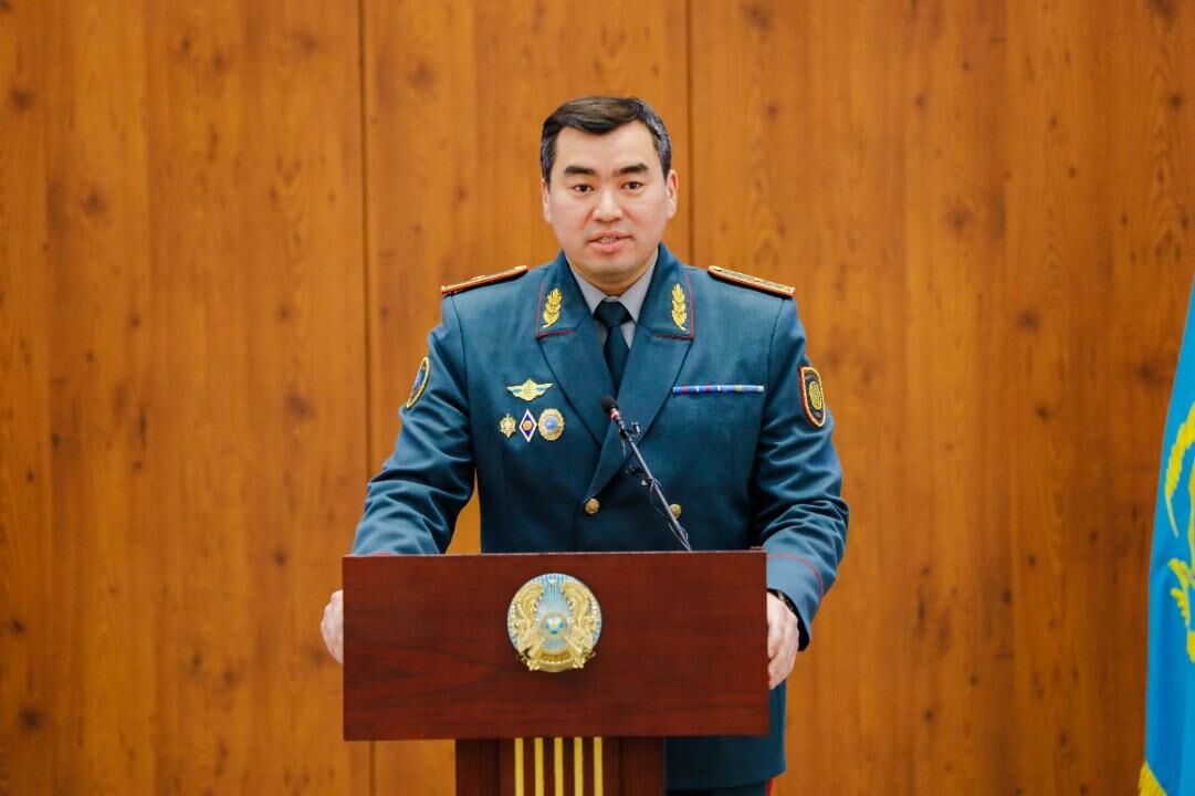 Спасателям и пожарным вручили ключи от квартир в Астане – Фото №5 Спасателям и пожарным вручили ключи от квартир в Астане – Фото №5