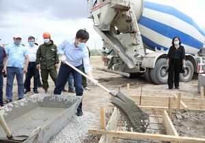 Байбек в Мактаарале: Фонд Первого Президента и «Nur Otan» построят дома для жителей затопленного аула