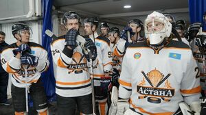 За бортом