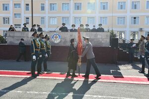 Под боевым знаменем по мирным дорогам