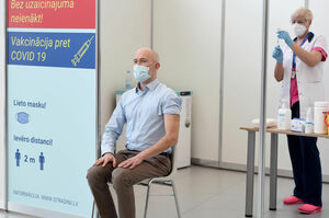 Почему поставили без очереди?