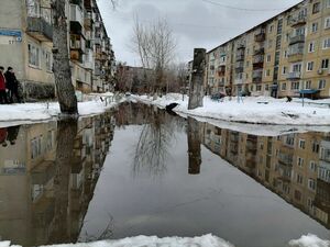 Лужи по колено