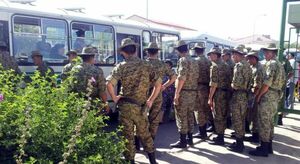 В армию забрали прямо из школ