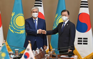 Токаев в Сеуле провел переговоры с президентом Южной Кореи