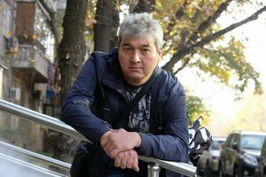Данияр АШИМБАЕВ: Если власть  не имеет авторитета,  её защищать  никто не будет