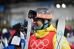 Прокатились мимо пьедестала