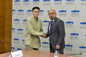 Принял эстафету