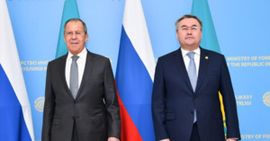 Тлеуберди провел переговоры с Лавровым