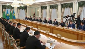 Токаев и Бердымухамедов провели переговоры в расширенном формате