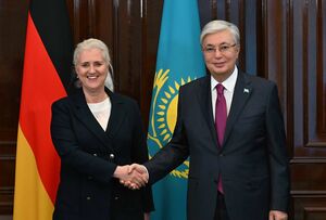 Президент провел беседу с председателем правления компании HHLA Ангелой Титцрат