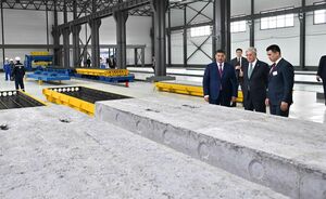 Токаев посетил завод железобетонных изделий