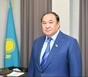 Amanat просит денег