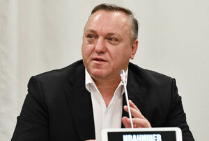 Запрета на специалистов нет