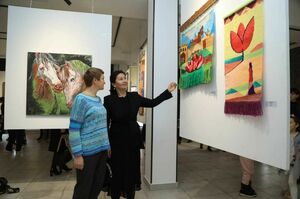 Весна начинается с выставки