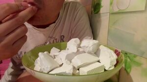Мел здоровья  не добавит