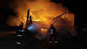 Прицеп с газовыми баллонами загорелся на трассе Кызылорда – Шымкент