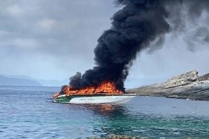 Прогулочный катер с туристами из России и Казахстана взорвался в Таиланде