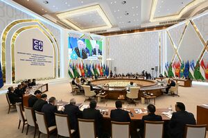 В центре Азии и внимания
