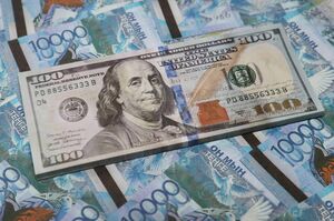 Тенге под давлением: виноваты США