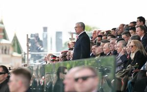 Президент Касым-Жомарт Токаев посетил военный парад по случаю Дня Победы