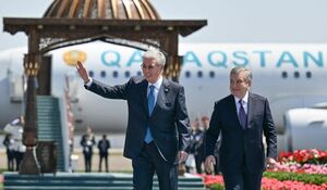 Токаев прибыл с рабочим визитом в Узбекистан
