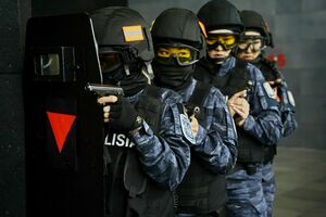Спецотряд обаятельных и привлекательных