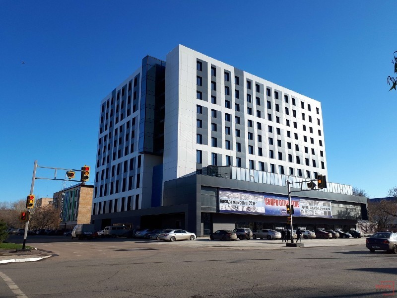 Отель Hampton by Hilton с помпой презентовали, но так и не открыли.