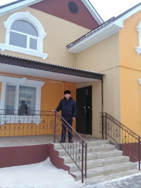 Кайрат Мухтаров шесть лет копил на свой коттедж.