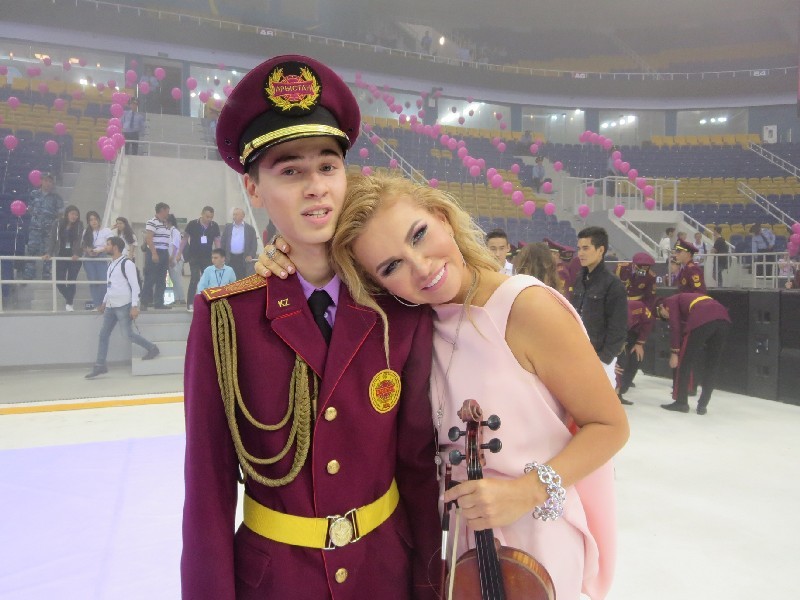 Джамиля СЕРКЕБАЕВА с сыном Шамилем.