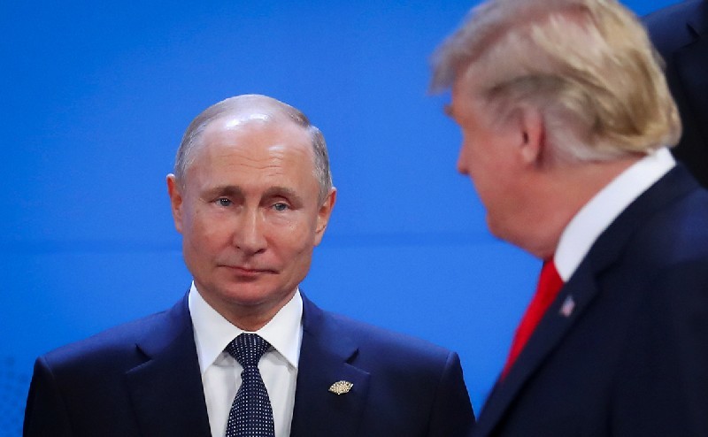 В начале форума президенты РФ и США Владимир ПУТИН и Дональд ТРАМП даже не поздоровались.