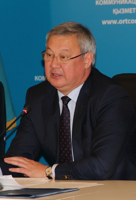Ермек КИЗАТОВ.