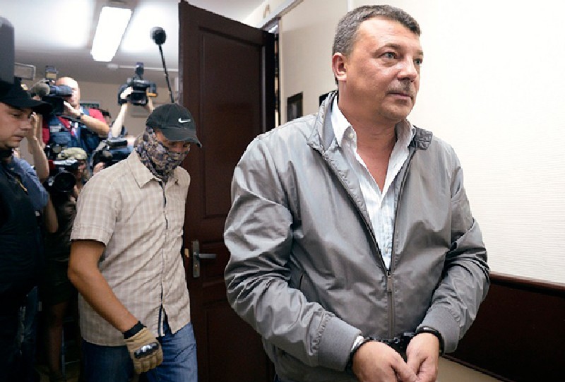 Михаила МАКСИМЕНКО с товарищами из правоохранительных органов обвиняют в получении взятки размером 5 млн. евро...