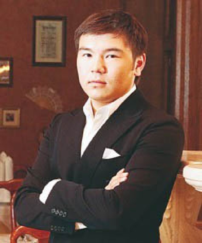 Айсултан НАЗАРБАЕВ.