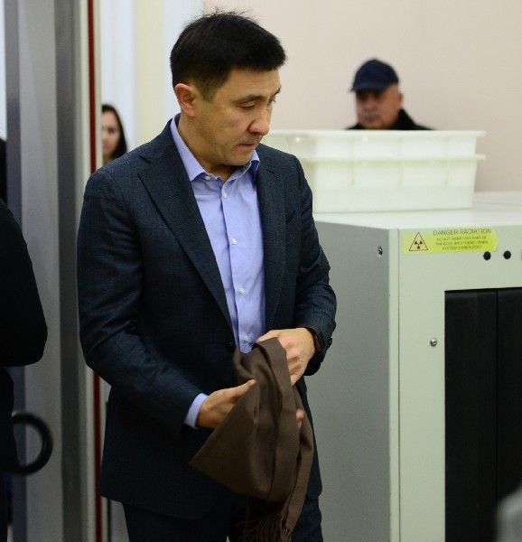 Ерлан КОЖАГАПАНОВ вернулся с “учебы” и готов приступить к работе?