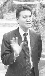 Кирсан ИЛЮМЖИНОВ, президент ФИДЕ: Люблю стоять на голове!