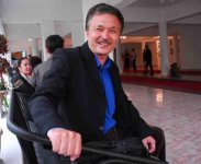 Против задницы в пол-экрана