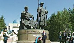 Ханское место вновь не пусто