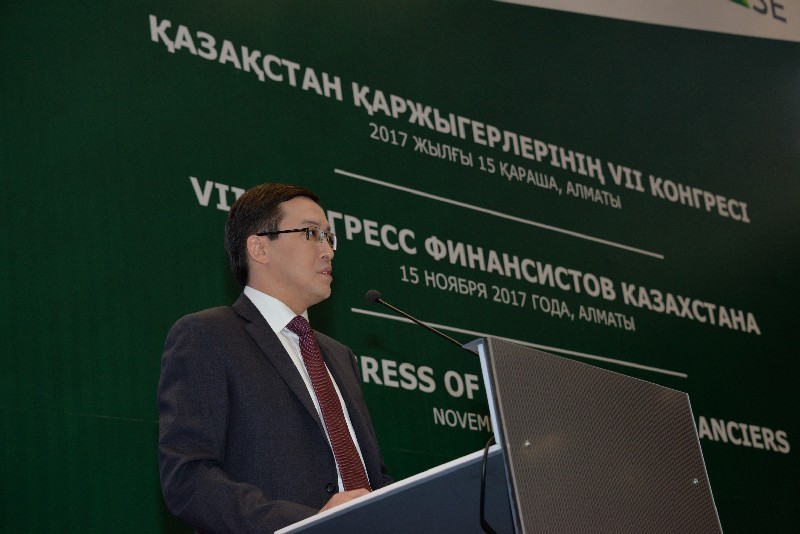 Все внимание участников конгресса, как и в прошлом году, будет приковано к главе Нацбанка.