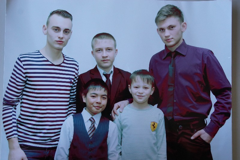 Сыновья, такие же родные, любимые.