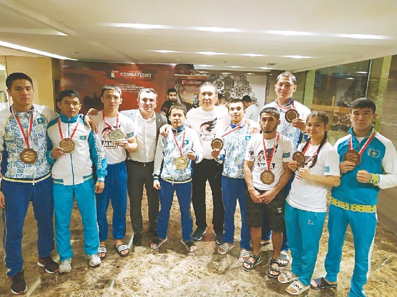Девять медалистов чемпионата мира.