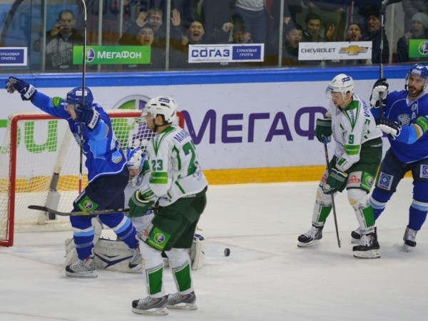 Фото с сайта hcbarys.kz