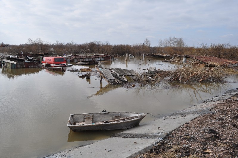 Паводок в районе конезавода.