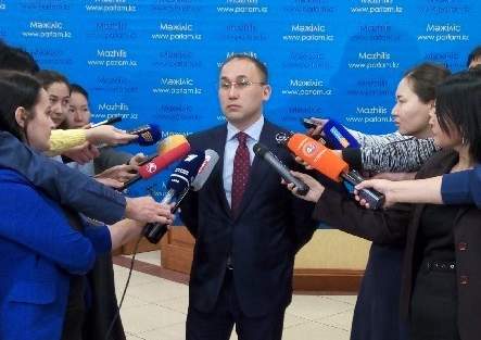 Качество сотовой связи и мобильного интернета улучшат в Казахстане