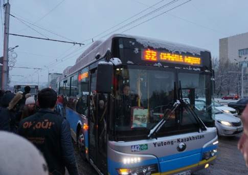 Стоимость проезда в общественном транспорте Алматы поднимется, когда будет качество – Байбек